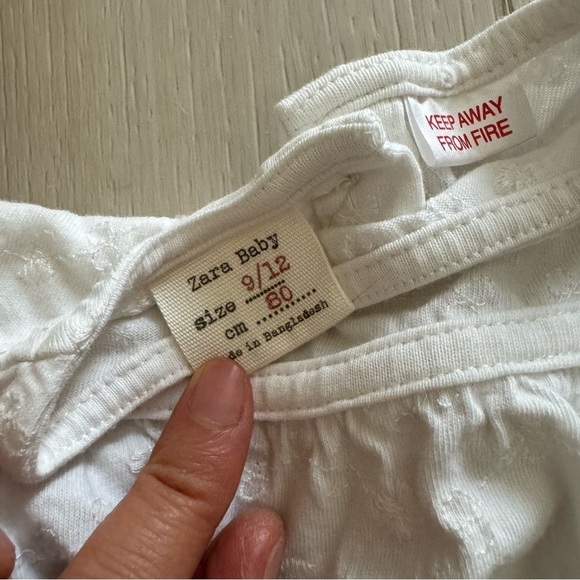 Zara baby girl embroidered white top - Picture 3 of 4
